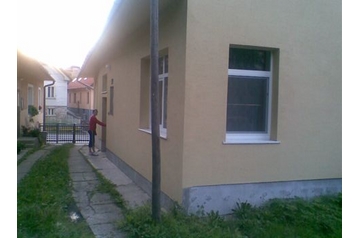 Słowacja Chata Zaważna Poruba / Závažná Poruba, Zewnątrz